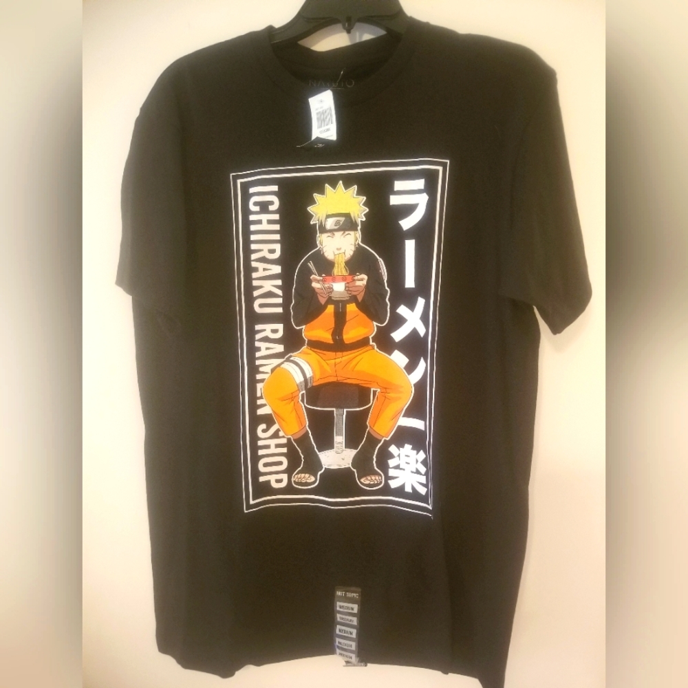 Mens size medium Naruto shirt from Hot Topic in black- NEW